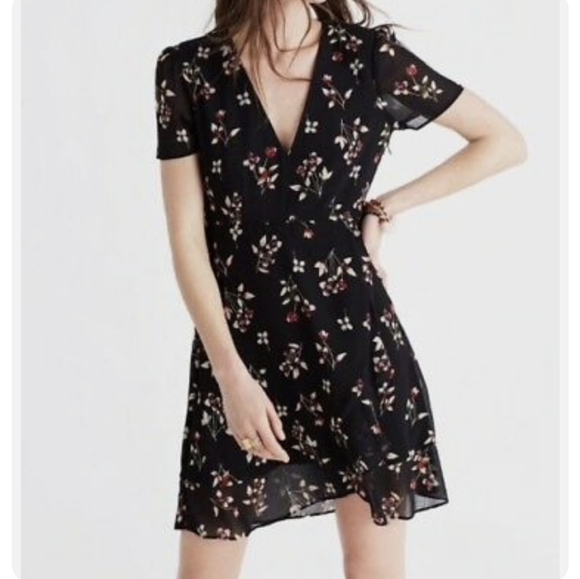 Madewell Dresses & Skirts - Madewell $158 posy floral ruffle dress Size 0